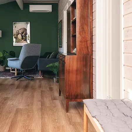 5 Person In Ans By-by Traum * Roe