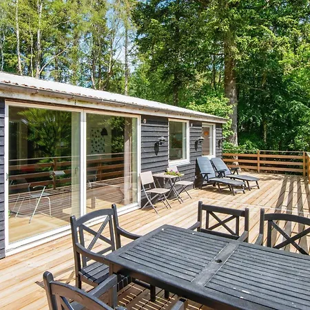 5 Person In Ans By-by Traum Roe